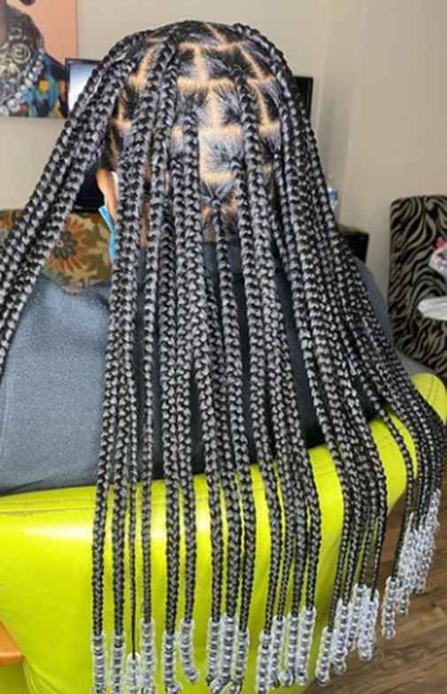 Large Knotless Braid With Beads Small Medium Knotless Braids With Beads, Large Knotless With Beads, Knotless Braid With Beads, Box Braids W Beads, Medium Knotless Braids With Beads, Braids With Clear Beads, Box Braids Beads, Braid With Beads, Large Knotless Braids