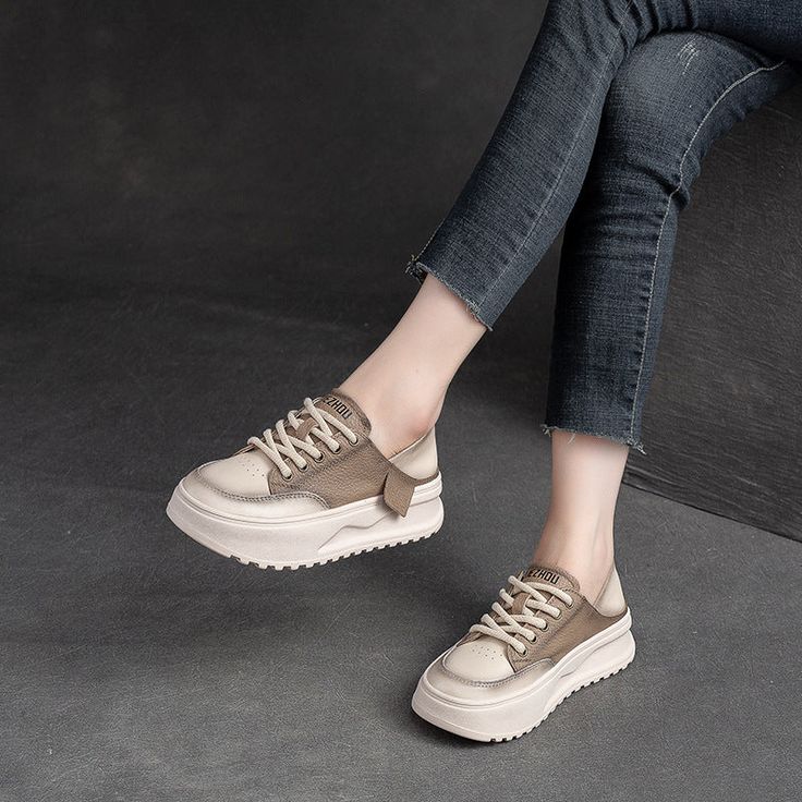 Genere: donne Tipo: scarpe casual Materiali principali: pelle bovina Sottopiede: pelle di cinghiale Suola: Gomma Tipo di chiusura: con lacci Stile: quotidiano, casual, alla moda Stagione: primavera, autunno Altezza tacco: medio (4 cm) Brown Platform Sneakers With Round Toe, Casual High Heel Platform Sneakers For Spring, Medium Width Leather Lace-up Sneakers, Trendy Leather Lace-up Closed Toe Shoes, Casual High Heel Lace-up Shoes For Fall, Casual Slip-on Platform Leather Shoes, Casual Pointed Toe Lace-up Faux Leather Shoes, Faux Leather Round Toe Lace-up Shoes With Rubber Sole, Casual High Heel Leather Platform Sneakers