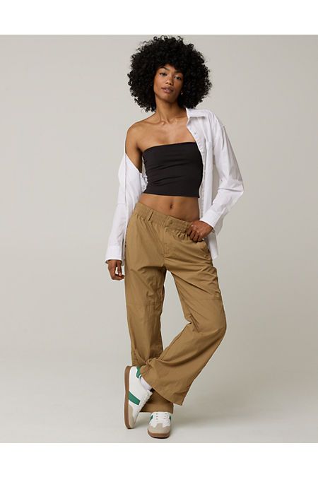 THE LOOK: Lightweight & casual. Pockets (!!!)./THE FEEL: Smooth, breathable nylon./THE MOVES: On-the-move./Accessibility deets: elastic waistband with zipper & snap closure for easier on/off! Aeire Aerie, Aerie Clothing, Boot Cut Leggings, Lounge Bra, Offline By Aerie, Bra Dress, Sports Skirts, Hat Hairstyles, Bra Tops