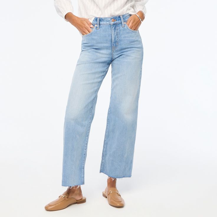 Wide-leg crop jean in all-day stretch Green Jeans Work Outfit, Ankle Length Wide Leg Jeans, Mid Rise Wide Leg Jeans, Women’s Jeans, Wide Leg Cropped Jeans Outfit, Timeless Jeans, Staple Wardrobe, Fall Suit, Wide Leg Jeans Cropped