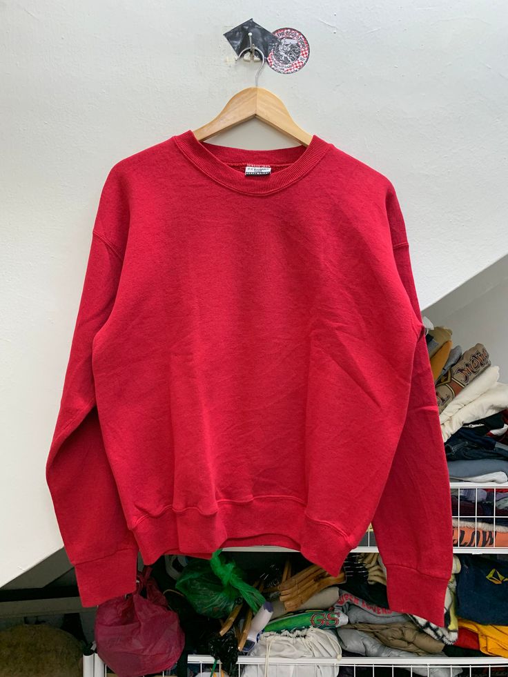 📌 BUY MORE AND SAVE MORE!! ADDITIONAL EACH ITEM $5 FOR  SHIPPING* Hi All!! May our beloved customer have a great day😁 ✅ I Just go back from our local thrift shop and find   Vintage Oversized red sweatshirt by Sturdy sweats Lee Heavyweight vintage feel good condition! 😁 💚Vintage desire feel. ✅PLEASE READ THE DESCRIPTION BELOW BEFORE PURCHASING. ✅ PIT 22.5 x LENGTH 25.5 Inches ✅ great plain vintage y2k oversized sweatshirt ✅Payment Method & Shipping - Item will be ship along with Tracking Numb Y2k Crewneck, Plain Red, Red Sweatshirt, University Sweatshirts, Thrift Shop, Thrift Shopping, Oversized Sweatshirt, Have A Great Day, Vintage Y2k