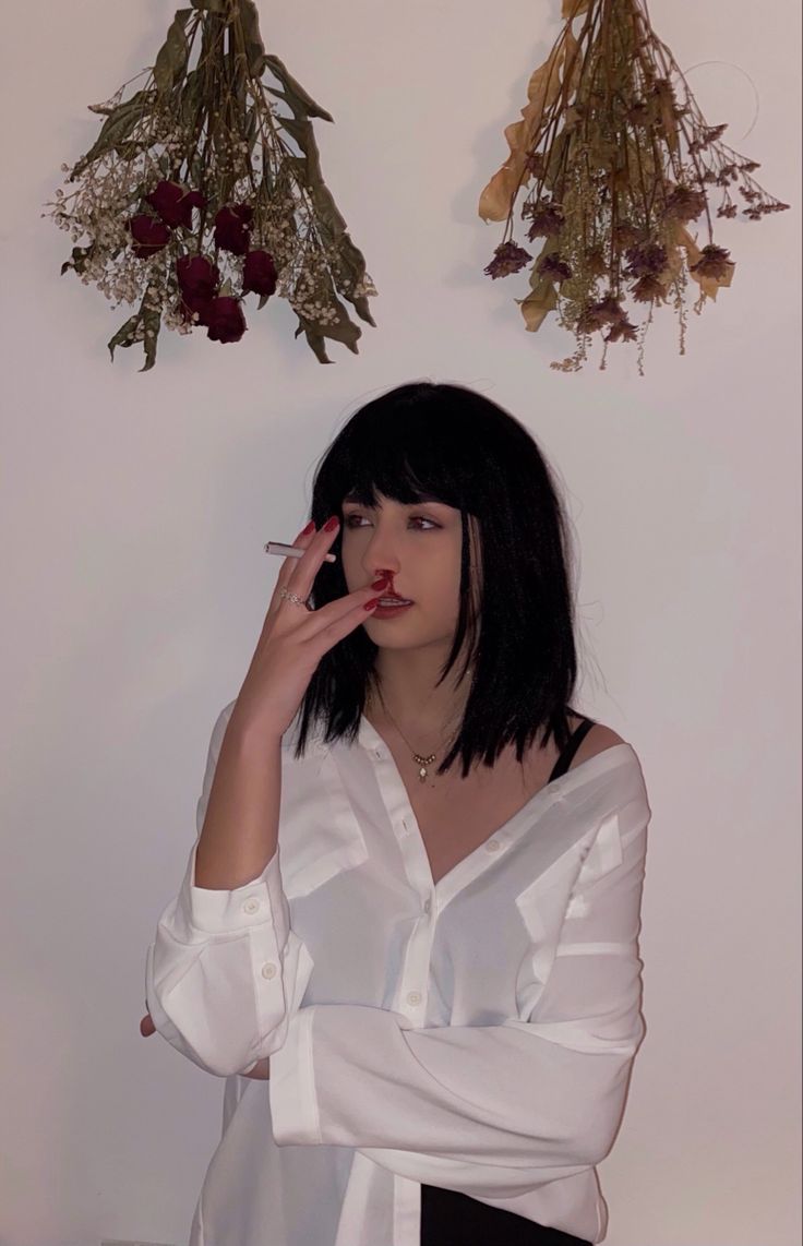 Pulp Fiction Halloween, Pulp Fiction Halloween Costume, Pulp Fiction Costume, Mia Wallace Pulp Fiction, Pulp Fiction, Cartoon Art, Halloween Costume, Halloween, Art