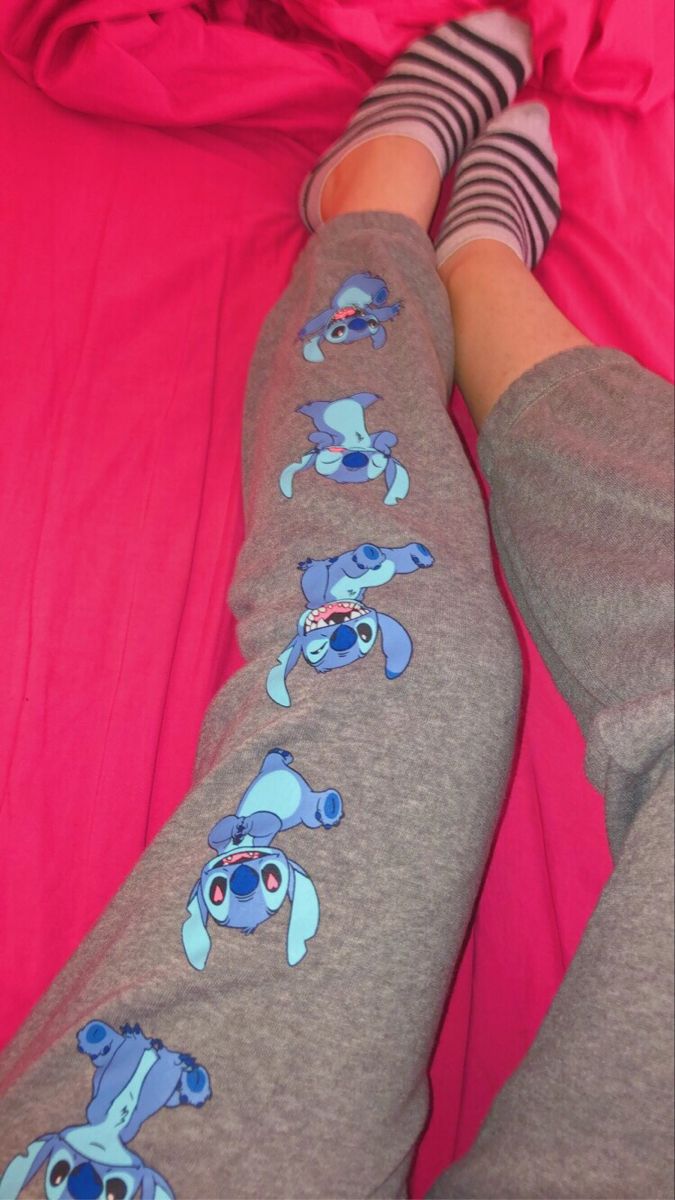 Stitch Sweatpants, Stitch Pants, Lilo Und Stitch, Bday Wishlist, Wishlist 2024, Stitch Clothes, Love Stitch, Fashion Jeans, Lilo And Stitch