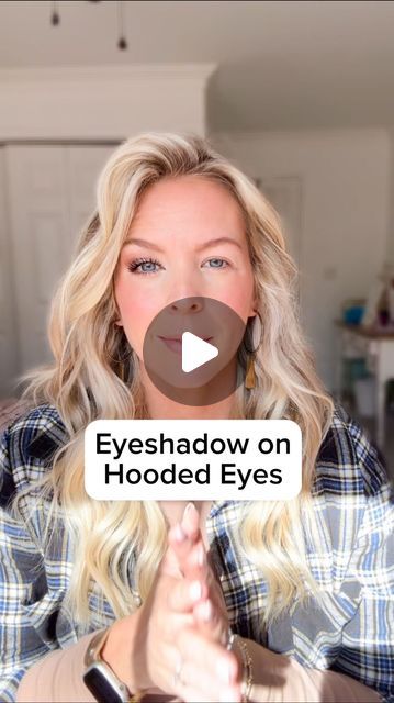 Seint Eyeshadow For Hooded Eyes, Eyeshadow For Very Hooded Eyes, Eyeshadow Placement Hooded Eyes, Hooded Eyelid Eyeshadow, Easy Makeup Looks For Hooded Eyes, Seint Eyeshadow Hooded Eyes, How To Do Eye Makeup For Hooded Eyes, Hooded Eye Makeup Eyeshadow, Make Up For Hooded Eye