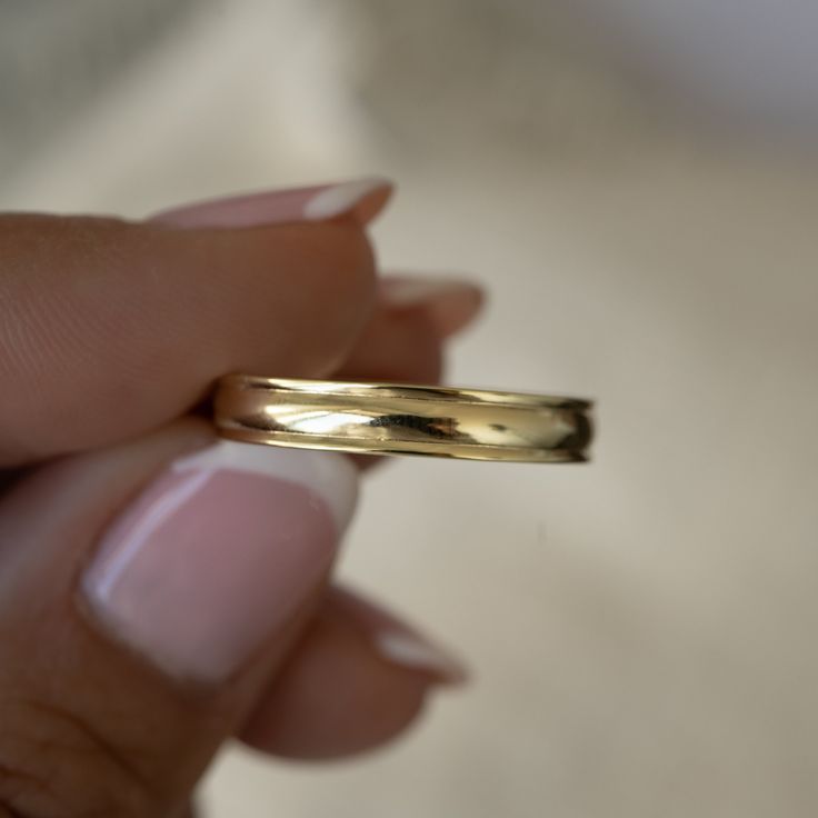 Upgrade your everyday style with this dainty and minimalist band. It is perfect for adding a touch of elegance to any outfit. It looks great stacked with other rings or by itself!  - - - D E T A I L S - - -  * Made of 925 Sterling Silver * Available in 14k Gold or Rhodium Plating * We use a THICK 14k Gold plating - for a piece that will last you years to come! * VERY HIGH QUALITY * Available in sizes 4-10 * Ring Height: 4mm Ring Sizer --> https://www.etsy.com/listing/1240904587/ring-sizer-reusable-ring-sizer-plastic?click_key=98e51bd40b112a7c9febf783b5d559283a65fc60%3A1240904587&click_sum=b1f12bd1&ga_search_query=ring%2Bsizer&ref=shop_items_search_1&pro=1&sts=1 🎁 Comes in a gift-box, ready for gift giving!  ✈️ Ships same day for fast delivery!  ♡ Made with 100% Pure Love!  🥰 Happy to ans Timeless Adjustable Midi Rings For Promise, Timeless Style Adjustable Midi Promise Rings, Classic Adjustable Initial Ring For Everyday, Classic Stackable Initial Open Ring, Dainty Initial Ring With Round Band For Everyday, Classic Adjustable Ring With Open Band, Dainty Everyday Initial Ring With Round Band, Classic Adjustable Ring For Promise, Classic Adjustable Rings For Promise