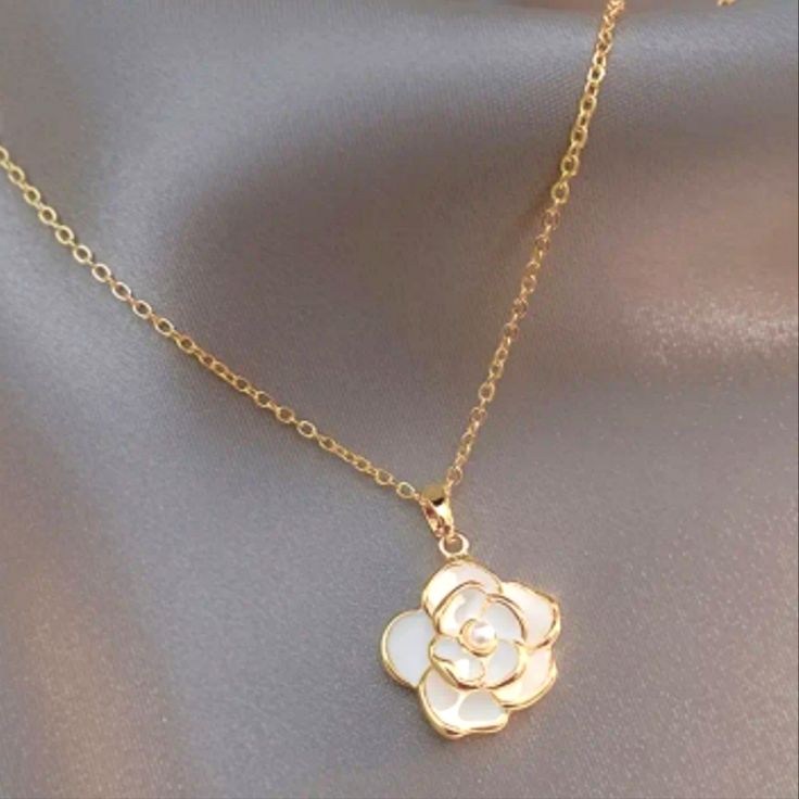 Adorable Fashion Jewelry, New In It's Original Packaging! Delicate White Jewelry For Spring, Delicate White Spring Jewelry, Spring White Clavicle Chain Jewelry, Spring White Clavicle Chain Necklace, Feminine White Flower Pendant Jewelry, Rose Gold Flower Necklace For Spring, Spring Flower-shaped Rose Gold Necklaces, Spring Rose Gold Flower Necklace, White Feminine Necklace With Flower Charm