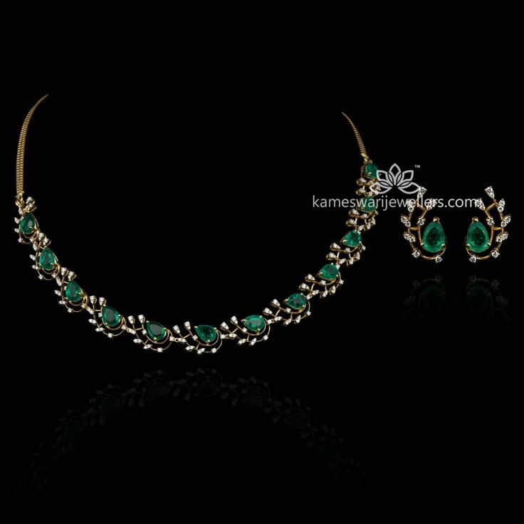 Ariana Grande Green, Green Diamond Necklace, Emerald Jewelry Necklace, Emerald Green Jewelry, Fashion Jewelry Necklaces Gold, Kameswari Jewellers, Diamond Necklace Simple, Jewellery Pearl, Gold Necklace Indian Bridal Jewelry