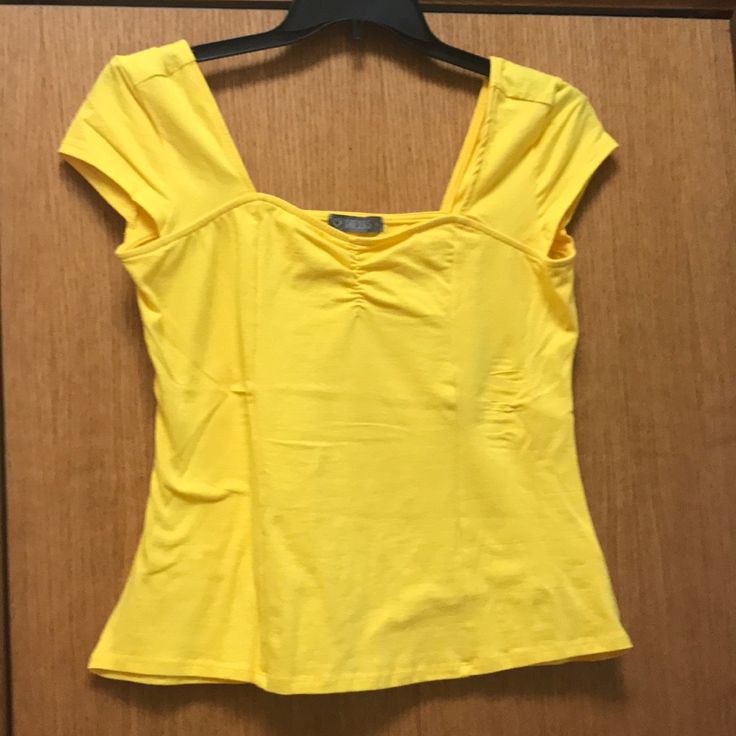 Yellow Tank Top Type Shirt With Small Gathers In Middle On Front Ordered Online Never Worn Too Tight Fits More Like A Large Or Medium Yellow Stretch V-neck Top, Yellow Stretch V-neck Blouse, Casual V-neck Fitted Blouse, Casual Stretch Yellow Blouse, Yellow Stretch Blouse For Day Out, Yellow Tank, Yellow Tank Top, Order Online, Tights