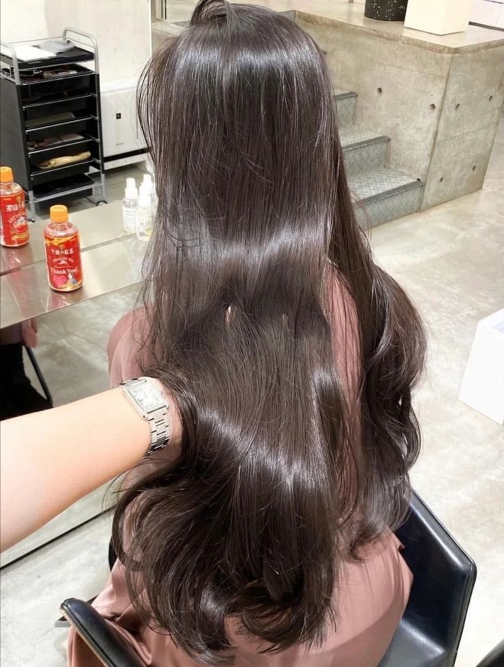 Corps Idéal, Long Shiny Hair, Long Silky Hair, Vlasové Trendy, Hair Done, Beautiful Long Hair, روتين العناية بالبشرة, Silky Hair, Dream Hair