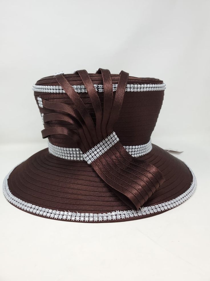 Lady Diane Church Hat – GMI SUIT SHOP Usher Suits, Unusual Hats, Church Lady Hats, African Print Skirt, Fancy Suit, Couture Hats, Church Hat, Hat Style, Pillbox Hat