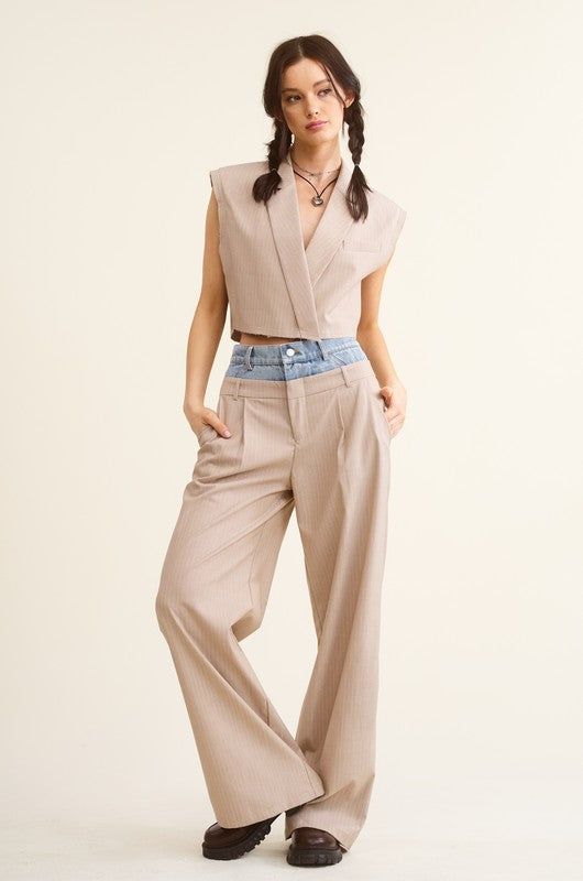 Transform your wardrobe with our Beige Billie Trousers - the perfect combination of casual and dressy. These unique trousers feature a playful Peek-a-boo denim wash waistband and functioning front pockets. Style with a sleek top for a trendy and practical fashion statement. Each piece is one-of-a-kind due to the Denim Wash Waistband. PRE-ORDER 07/12/24 Fabric & fit:SELF: 69% POLYESTER 29% RAYON 2% SPANDEXCONTRAST: 100% COTTON Model is wearing size small. Unique Trousers, Practical Fashion, Casual Chic Outfit, Swimwear Sale, Peek A Boo, Denim Wash, Chic Outfits, Fashion Statement, Casual Chic