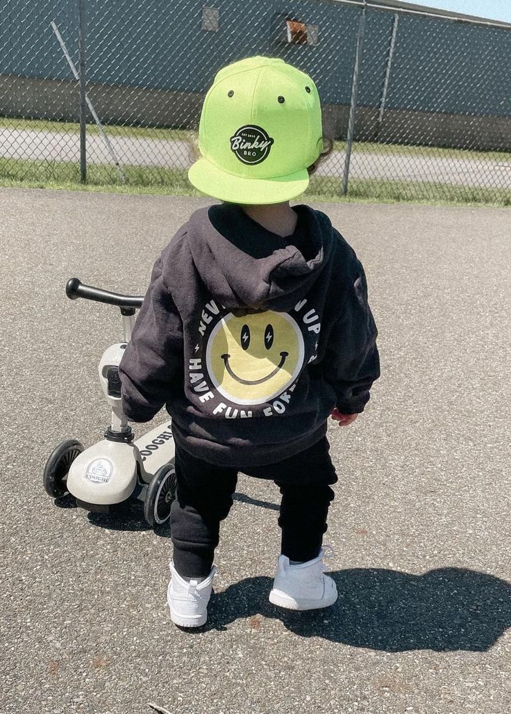 The Never Grow Up Hoodie (with a yellow/white graphic) is the coolest + coziest sweatshirt for the first day of school, the neighborhood block party, or just hanging out with your friends on the playground. Sustainably made from the signature Little Trouble blend (perfect parts organic cotton + bamboo), this lightweight hoodie is made to be worn and loved without fading. Available in three different graphic colors, yellow/white (pictured) blue/pink, and teal/pink, each sweatshirt has a two-tone Neighborhood Block Party, Baby Fits, Toddler Boy Fashion, Never Grow Up, Sweatshirt Set, Block Party, Mommy Life, Youth Hoodies