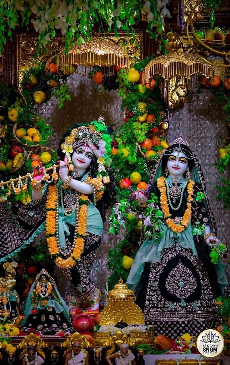 Lord Krishna With Radha Hd Wallpaper, Bhagwan Wallpapers Hd, Iskcon Krishna Images, Radha Kishan Wallpaper, Wallpapers Krishna Radha, Radha Krishna Wallpaper Iskon Temple, Gods Images Hindu, Radhe Krishna Pic Hd, Radha Krishna Images Wallpapers