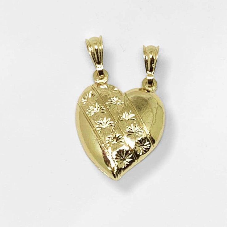 One Heart pendant 18k of gold plated Gold Plated Chains, Heart Pendant, Belly Button Rings, 18k Gold, Gold Plate, Charms, Plating, Chain, Pendant