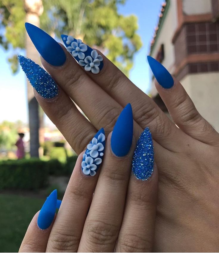 Check out @imanityee ❤️ Blue Stiletto Nails, Paint Room, 3d Nail Designs, Nail Goals, Stiletto Nails Designs, Nail Polish Art, Great Nails, Glam Nails, Beautiful Nail Designs