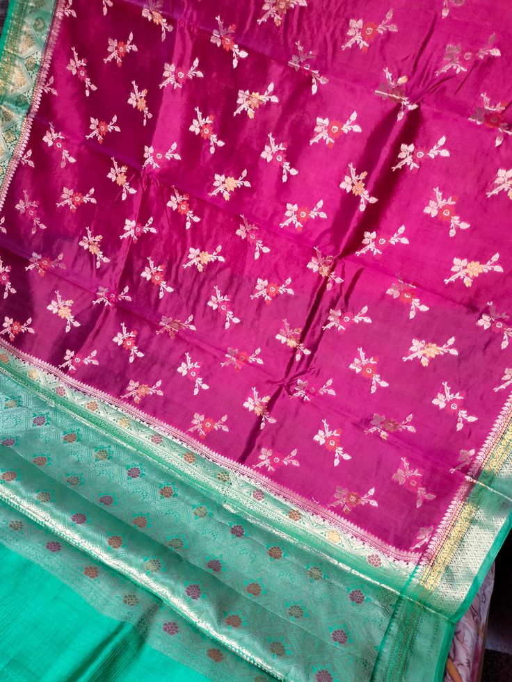 Item...Chiniya silk banarasi saree Fabric...Pure Silk Work...Hand weaving meenakari work Length...Saree 5.5 MTR Bp...1 MTR approx Care...Dry wash Pink Dola Silk Dupatta With Zari Weaving, Festive Handloom Paithani Silk Saree, Diwali Traditional Wear With Meenakari And Paithani Silk, Bollywood Style Paithani Silk Traditional Wear With Meenakari, Festive Semi-stitched Paithani Silk Saree, Bollywood Style Handloom Paithani Silk Traditional Wear, Semi-stitched Paithani Silk Saree For Festive Season, Paithani Silk Traditional Wear With Pallu For Festivals, Paithani Silk Traditional Wear With Zari Work For Diwali