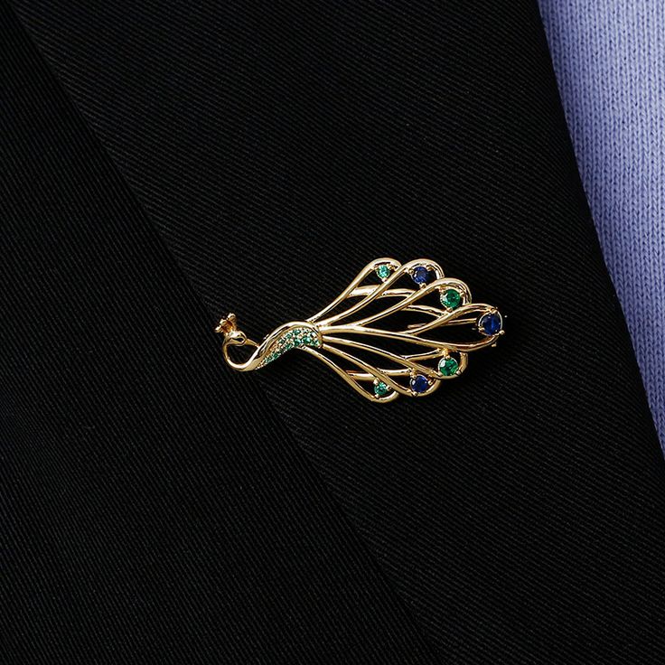 The peacock is a symbol of good luck, which is a bird of the kindest, wisest, most loving freedom and peace. In Greek mythology, the peacock is the symbol of the goddess Hera. It is said, this elegant peacock brooch will say all that about yourself. Exquisitely crafted with shimmering stones, it will match perfectly with your fall/winter outfits and beyond.Weight: 4.94 gWidth: 39.25 mmHeight: 20.7 mmThickness: 5.3 mmMaterial: Plating Color: Peacock Accessories, Hera Goddess, Freedom And Peace, Vintage Indian Jewelry, Peacock Brooch, Rajputi Jewellery, Peacock Jewelry, Bridal Necklace Designs, Gemstone Brooch