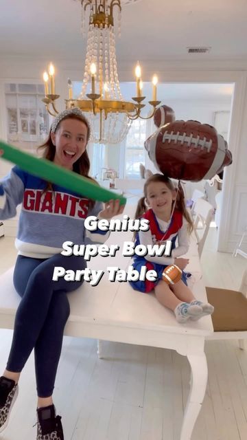 Shannon Doherty on Instagram: "The ONLY way to Host a Super Bowl Party this year!!! 🏈 SUPER BOWL STADIUM TABLE!! This is such a fun idea and comes out so cute! Perfect for all your Sunday Football parties this year!! FOLLOW me @athomewith.shannon for all my favorite Super Simple ideas!! SAVE THIS for your SUPER BOWL Party and Share with everyone!! #superbowl #superbowlparty #footballparty #footballdecor #superbowlsunday #momhack #momsofinstagram" Chive And Onion Cream Cheese, Super Bowl Stadium, Diy Super Bowl, Shannon Doherty, Give Flowers, Halloween Stem, Football Parties, Stem Experiments, Sunday Football