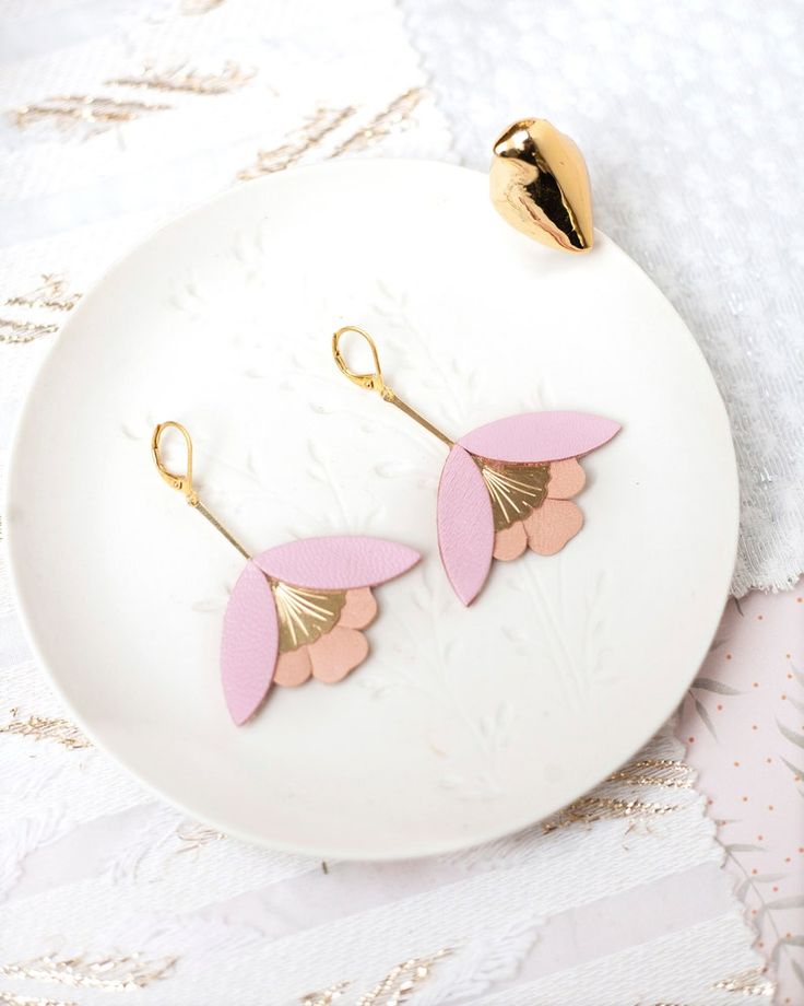 Petal-shaped Pink Jewelry For Party, Pink Petal Earrings For Party, Elegant Pink Teardrop Flower Earrings, Elegant Pink Petal-shaped Earrings, Pink Teardrop Flower Earrings For Wedding, Pink Dangle Flower Earrings For Wedding, Pink Bridal Earrings For Bridesmaid Gift, Bohemian Wedding Earrings, Petal Earrings