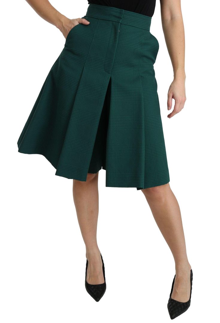 DOLCE & GABBANA Gorgeous brand new with tags, 100% Authentic Dolce & Gabbana Skirt. Model: Knee length, high waist Color: Green Zipper closure Logo details Made in Italy Material: 97% Cotton 3% Elastane Wool Mini Skirt, Dolce And Gabbana Man, Dolce E Gabbana, Double Breasted Coat, Silk Skirt, Green Skirt, Cotton Skirt, Knee Length Skirt, Black Sleeveless