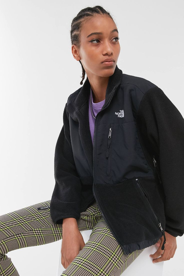 Fleece Women Outfit, The North Face Women, North Face Denali Jacket Outfit, Patagonia Fleece Outfit Woman, Northface Jacket Outfits, Fleece Jacket Outfit, Northface Fleece, Fleece Outfit, Mountain Jacket