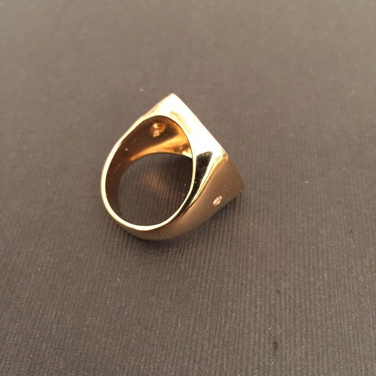 "Square signet ring - Personalized Ring - Initial Ring Engraved Signet ring with Big Square Seal: 2 cm Best quality 18k Gold Plate or sterling silver - also suitable for men and women. Please note in the \"notes to seller\" at checkout. : * state your ring size * letter / picture / name/s / Sentence - you want to apper If you have any questions please feel free to contact The product will arrive to you packed in gift box and padded envelope to maintain the product My jewelry are water resistant Classic Ring With Vs Clarity, Modern Diamond Ring Jewelry, Modern Diamond Engraved Ring With Polished Finish, Modern Jewelry Ring For Anniversary, Modern Diamond Signet Ring With Open Design, Modern Polished Diamond Ring For Gift, Luxury Oval Metal Ring Jewelry, Modern Diamond Ring With Polished Finish As Gift, Modern Oval Rings With Vs Clarity