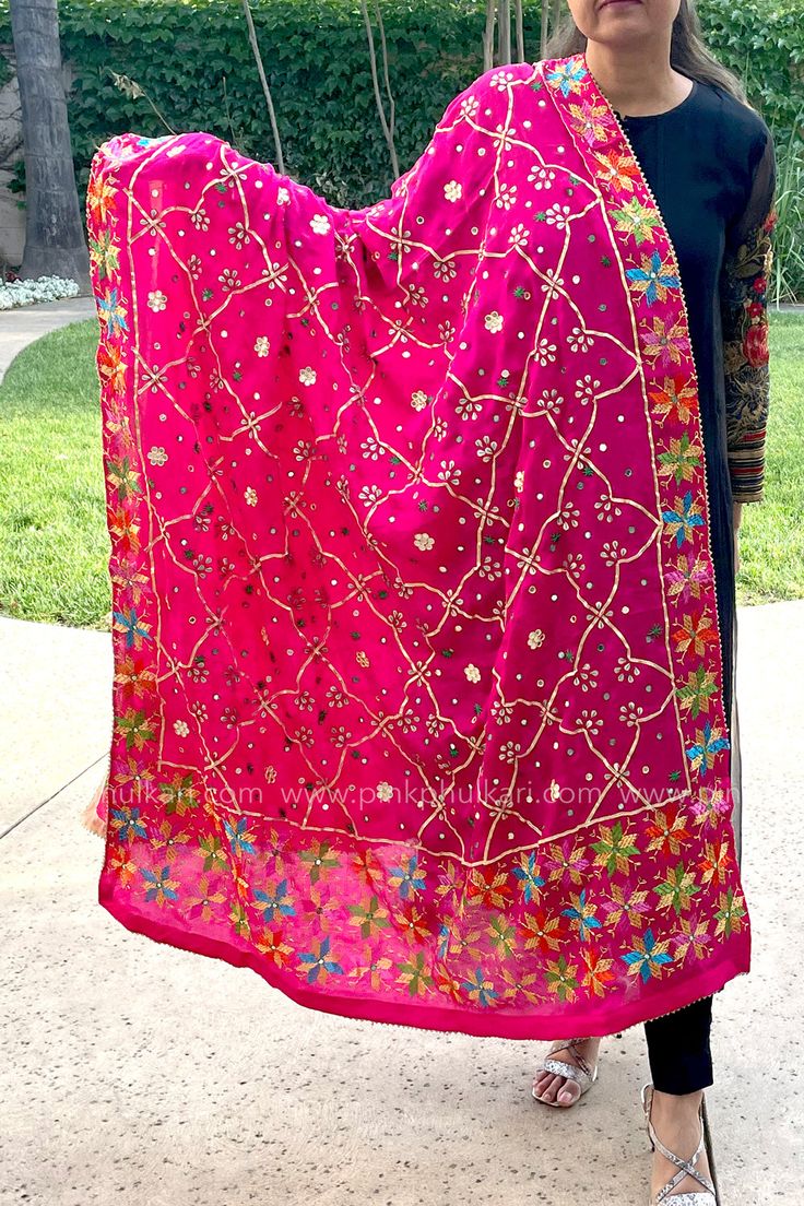 Pink Pure Silk Gotta Phulkari Dupatta M11 at PinkPhulkari California Phulkari Pants, Ladies Sangeet, Phulkari Embroidery, Phulkari Dupatta, Embroidery On Kurtis, Kurti Embroidery Design, Embroidered Leather, Gold Velvet, Boutique Dress Designs