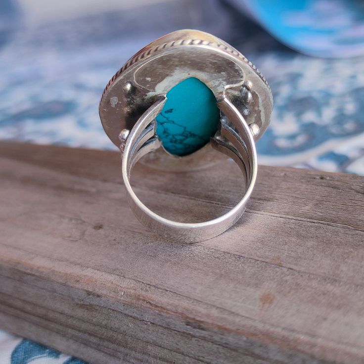 NOTE : WE USED NATURAL GEMSTONES , SO STONE MAY BE LITTLE DIFFERENT .This is a listing of Boho sterling silver ring # metal = sterling silver 925 # Gemstone - Turquoise # Ring Size - Available in all Size # Stone Color - Blue # Stone Shape - Marquise Handmade Crafting bohemian Ring - This style has bohemian style . it will look beautiful when you wear it .. Thanks for visiting our shop ... favorite our shop for daily updates ... Moonstone Ring Sterling Silver, Bohemian Ring, Ring Turquoise, Turquoise Boho, Ring Hand, Rainbow Moonstone Ring, Bohemian Rings, Turquoise Rings, Boho Ring