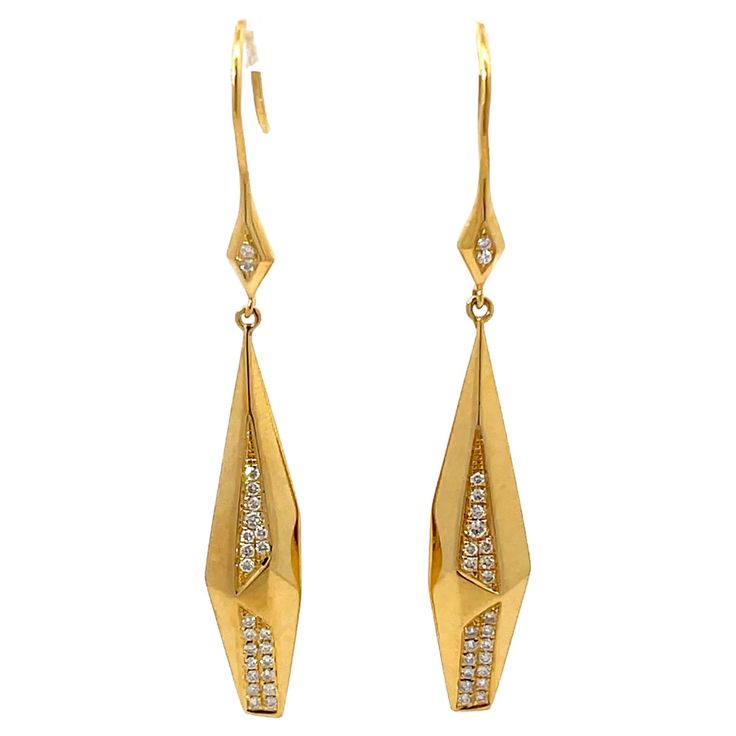 Earrings Specifications: Metal: 18k Yellow Gold Earring Length: 2" Total Weight: 4.8 Grams Diamonds: 48 Diamond Color: G-H Diamond Clarity: SI1 Carat Weight: 0.12 carats Condition: NEW ​ ​Stamped: "750" "D0.12" Gold Diamond Earrings, Gold Earring, Yellow Gold Earring, Diamond Clarity, Colored Diamonds, Gold Diamond, Jewelry Earrings Dangle, Metallica, Diamond Earrings