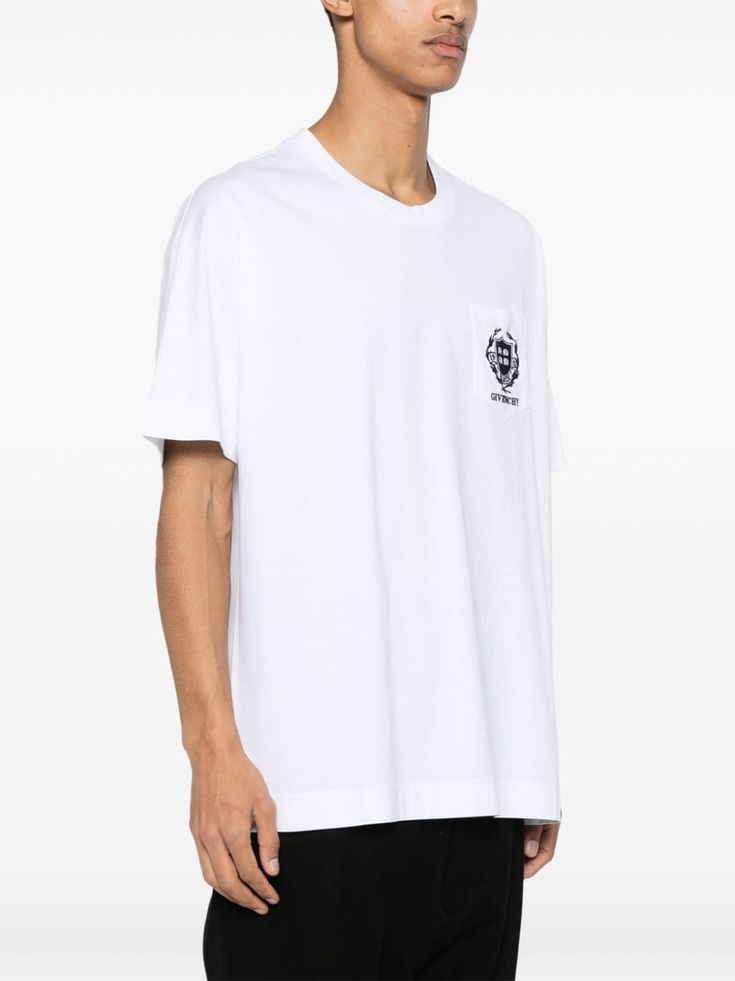 GIVENCHY white cotton T-shirt, crew neck and short sleeves, contrasting logo on the chest. This item is in size L and the color is Givenchy Logo, Logo Embroidered, Short Tops, Drop Shoulder, Cotton T Shirt, White Cotton, Patch Pocket, Givenchy, Short Sleeves Tops