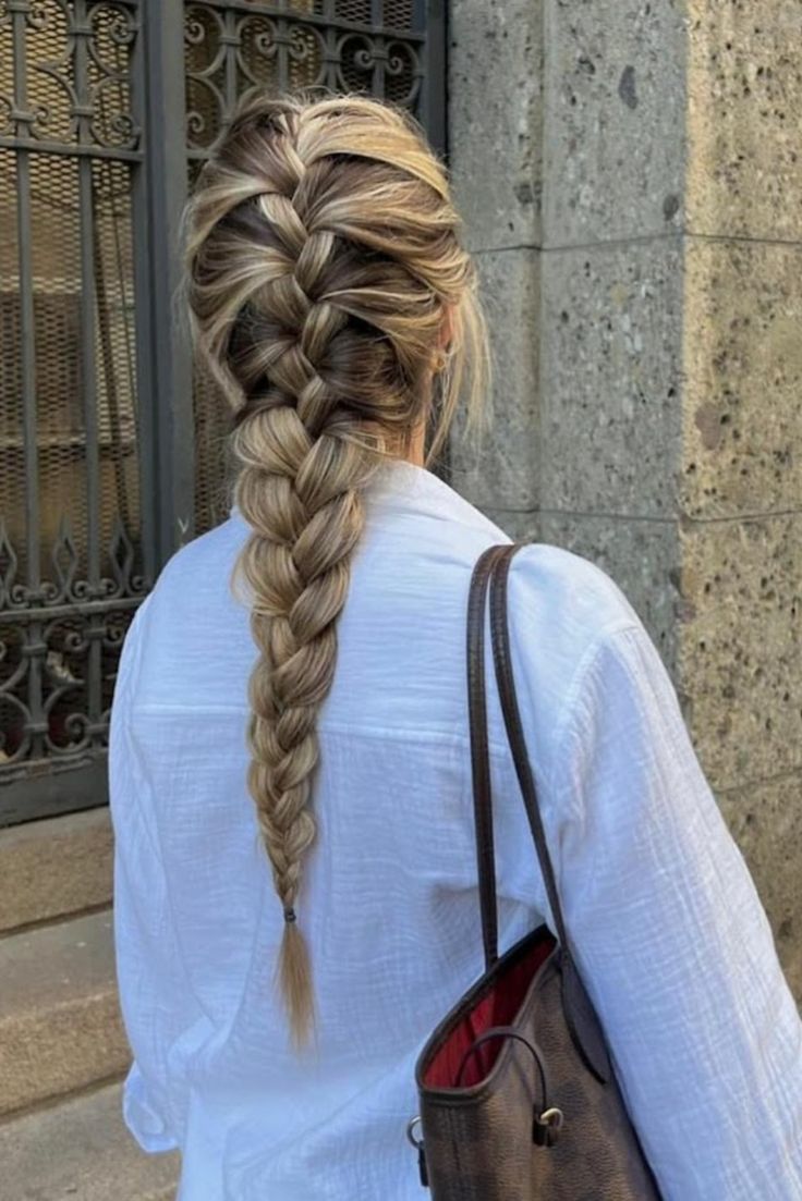 21 Easy Work Hairstyles for Long Hair Giving You The Confidence To Conquer The Day French Hairstyles, Easy Work Hairstyles, Flot Makeup, Effortless Hairstyles, Hair Stylies, Work Hairstyles, Braids For Long Hair, Everyday Hairstyles, Summer Hair