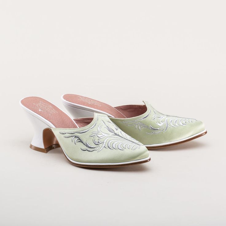 American Duchess: Antoinette Women's 18th Century Mules (Green) Heeled Slippers, American Duchess, Fancy Footwear, Fancy Gowns, Georgian Era, Pig Skin, Outdoor Wear, Versailles, Leather Cover