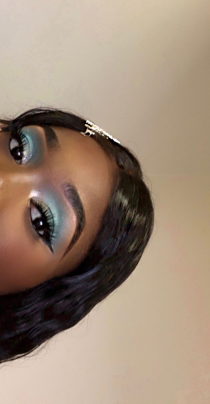 #makeup #makeuptutorial #makeupoftheday #makeupartist #makeupjunkie #makeuplover #makeupoftheday Water Eye Makeup, Quinceñera Makeup, Periwinkle Makeup, Teal Makeup Looks, Light Blue Makeup, Makeup Azul, Baby Blue Eyeshadow, Gala Makeup, Turquoise Makeup