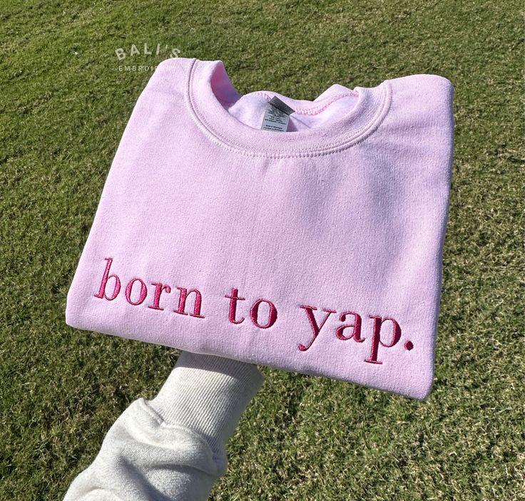 Elevate your wardrobe with our "born to yap" Embroidered Sweatshirt, the perfect blend of style and humor! This cozy sweatshirt features high-quality embroidery that adds a touch of flair to your everyday look. Our sweatshirt makes a great gift for her, whether you're shopping for a friend, sister, or yourself. It's a fun and girly shirt that's perfect for any occasion. Treat yourself or surprise a friend with this unique piece. It also makes a thoughtful gift for birthdays, holidays, or any spe Stuff To Put On Ur Christmas List, Funny Gift For Friend, What Should I Get My Friend For Her Bday, Good Gift Ideas For Friends, Born To Yap Hoodie, Preppy Stuff For Christmas List, Gifts For Your Little Sister, Random Christmas Gifts, Cute Sweatshirt Ideas