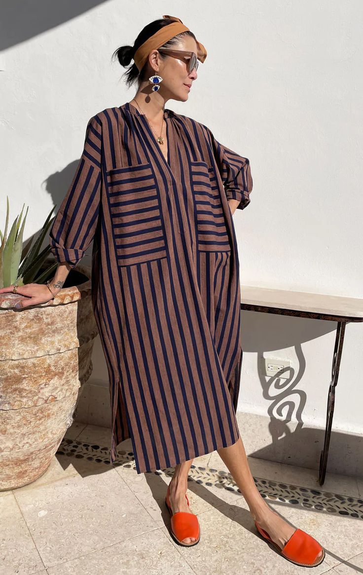 Caftan collection by twonewyork – Two Minimalista Sikk, Mode Kimono, Stil Inspiration, Moda Vintage, Mode Inspo, Packing Tips For Vacation, Modern Chic, Packing Tips, Mode Outfits