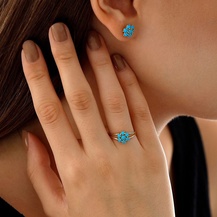 This 14k Gold Turquoise Hexagon Flower Ring will look great on you no matter what you wear! Thanks to its dainty and minimalist design, you'll never want to take it off once you wear! Treat yourself with such beautiful ring as well as being protected by the incredible benefits of Turquoise gemstone! 14k Gold Turquoise Hexagon Necklace: https://www.etsy.com/listing/941847379 14k Gold Turquoise Hexagon Earrings: https://www.etsy.com/listing/1301737492 ◖ A B O U T ◗ For those who operate at high al Blue May Birthstone Jewelry With Center Stone, Blue Jewelry With Center Stone For May Birthstone, Blue Center Stone Jewelry For May Birthstone, Turquoise Blue Topaz Jewelry For Anniversary, Fine Jewelry Blue May Birthstone, Blue Fine Jewelry For May Birthstone, Fine Jewelry With Blue May Birthstone, Blue May Birthstone Fine Jewelry, Turquoise Fine Jewelry Gemstones As A Gift