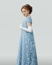 This Haunts Me: The Empire Waist Dresses in "Bridgerton" - Popdust Bridgerton Outfits, Blue Lace Wedding Dress, Bridgerton Ball, Bridgerton Dresses, Bridgerton Party, Bridgerton Style, Daphne Bridgerton, Bridgerton Aesthetic, The Bridgertons