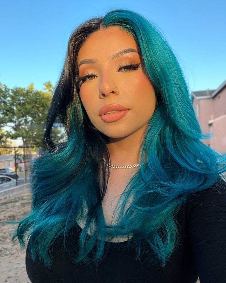 Aqua Money Piece Hair, Brown And Turquoise Hair, Dark Blue Hair With Light Blue Streaks, Dark Teal Hair Ombre, Crazy Color Hair Ideas, Blue Money Piece, Blue Peekaboo Hair, Shades Of Blue Hair, Aquamarine Hair