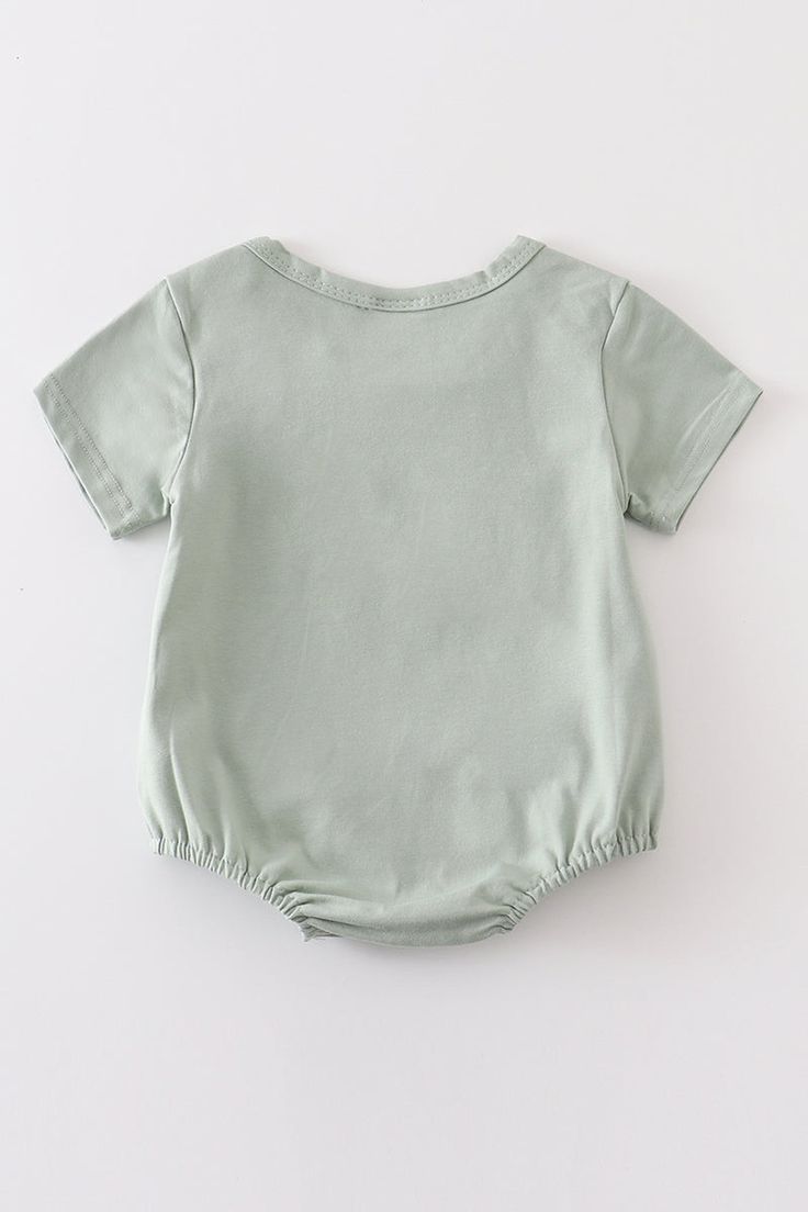 DESCRIPTION Elevate your family's fashion game with our Baby's Sage Bubble & Family Matching T-shirts! This versatile tee is a perfect fit for both adults and kids, and matches perfectly with the adorable baby bubble. Get ready to turn heads with this trendy combo! Blending cotton with spandex in children’s garments can offer several benefits: Stretch and Flexibility: Spandex, also known as elastane, is a highly elastic fiber. When blended with cotton, it imparts stretchiness and flexibility to Sequin Crafts, Matching T Shirts, Plaid And Leopard, Baby Bubble, Family Fashion, Loungewear Sets, Swimwear Girls, Basic T Shirt, Adorable Baby