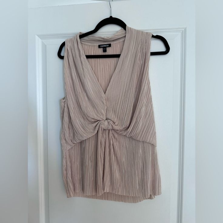 Beige Top From Express, V-Neck, Size L, Never Worn Affordable Basic Zara Tops, Affordable Textured Knit V-neck Top, Cheap Beige Zara Tops, Beige Top, Blouses, Womens Tops, V Neck, Cream, Women Shopping