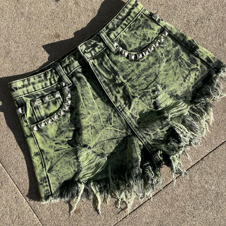 Current Mood Distressed Green High Waisted Shorts - Worn Once For A Music Video Grunge Summer Festival Bottoms, High Waist Bottoms With Frayed Hem For Festival, Trendy High Waist Bottoms For Festivals, Distressed Cutoff Bottoms For Festival, Festival Distressed Short Bottoms, Distressed Festival Shorts, Frayed Hem Festival Shorts, Festival Shorts With Frayed Hem, Acid Wash High Waist Grunge Bottoms