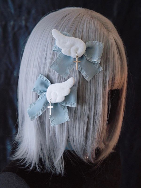 The price is for a pair of hairclips only, others are not included. Angel Headpiece, Cloud Accessories, Kawaii Alt, Dove Wing, Halloween Wings, Angel Accessories, Male Steampunk, Angel Halo, Steampunk Fashion Female