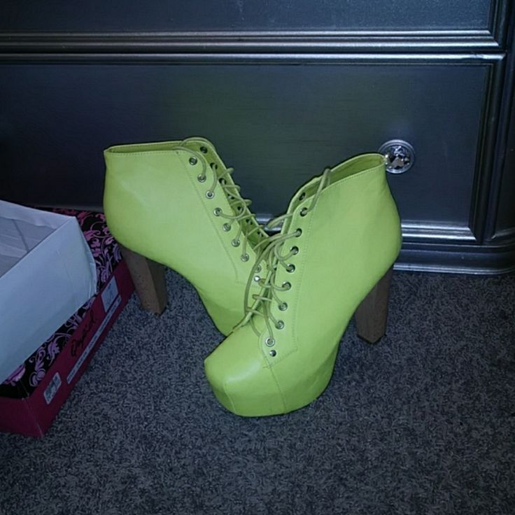 New, Never Worn. Trendy Spring Boots With 4-inch Heel, Casual Ankle-high Platform Heels, Trendy Lace-up Heels With Stacked Heel, Casual Lace-up Platform Heels, Summer Platform Ankle Boot Heels, Spring Party Platform Booties, Casual Lace-up Synthetic Heels, Green Platform Boots With Synthetic Material, Green Platform Boots In Synthetic Material