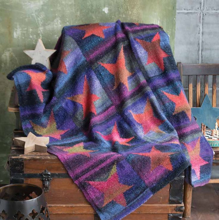 Star blanket with Noro Silk Garden free digital knitting pattern Knotted Blanket, Noro Knitting, Intermediate Knitting Patterns, Noro Yarn, Pretty Blankets, Knit Blankets, Unique Yarn, Star Blanket, Knitted Blanket