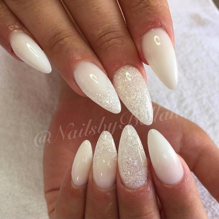 Bachelorette Almond Nails, White And Glitter Nails Almond, White Almond Wedding Nails, Nails Acrylic Pearl White, White Almond Glitter Nails, Ombré French Nails With Glitter, Pearl White Nails With Glitter, White Sparkly Wedding Nails, White Snowy Nails