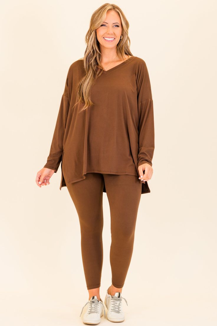 We made this set with you in mind! Its stretchy fabric and rich brown color make it comfortable and versatile for lounging around or a casual day out! With its comfy fit, you will feel relaxed and confident no matter where you go! 90% Polyester, 10% Spandex Brown Stretch Top For Loungewear, Casual Brown Sets With Relaxed Fit, Casual Brown Relaxed Fit Set, Fall Brown Stretch Activewear, Casual Brown Activewear For Loungewear, Brown Casual Activewear For Loungewear, Brown Stretch Activewear For Fall, Comfy Brown Tops For Loungewear, Brown Loungewear Sets For Fall