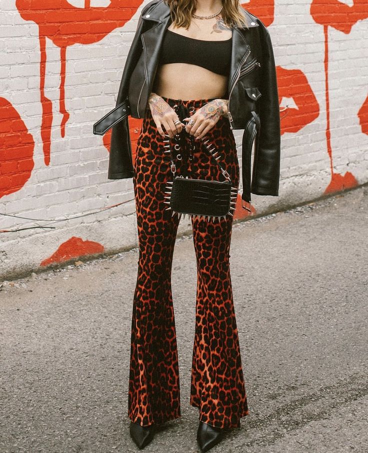 Punk Rock Glam Outfit, Girly Alt Aesthetic, Rocker Chic Style Glam Rock Outfit, 70s Fashion Rock N Roll, Glamrock Aesthetic Outfit, Leopard Flare Pants Outfit, Outfit For Party Night, Y2k Concert Outfit, 80s Glam Rock Fashion