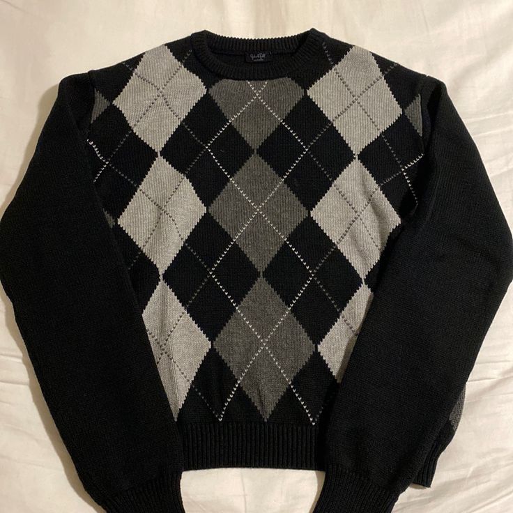 - Never Worn - Great Condition - Thick Knit Casual Argyle Pattern Crew Neck Sweater, Black Argyle Pattern Tops For Fall, Black Argyle Crew Neck Sweater, Black Argyle Pattern Crew Neck Sweater, Casual Argyle Crew Neck Tops, Casual Argyle Pattern Crew Neck Tops, Brandy Melville Argyle Sweater, Brandy Sweater, Lizzy Mcalpine