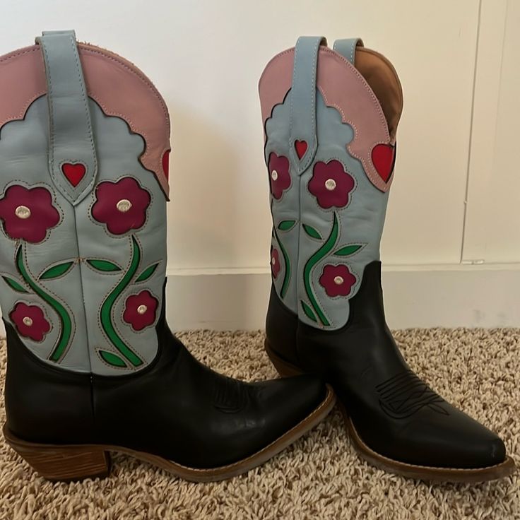 These Colorful, Retro Looking Cowboy Boots Have Been Worn Once. They’re A Little Tight For Me. Bought In Nashville Love Them, But No Sense In Letting Them Sit Around Unworn. Super Soft Leather. Casual Fitted Snip Toe Heeled Boots, Painted Cowboy Boots, Fringe Cowboy Boots, Cowboy Boots Women, Clothes Ideas, Wild West, Shoes Heels Boots, Cowboy Boots, Nashville