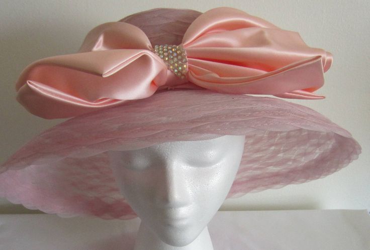 Kentucky Derby Party Hat With Satin Bow, Elegant Hat With Satin Bow For Party, Elegant Party Hat With Satin Bow, Kentucky Derby Evening Hat With Satin Bow, Elegant Evening Hat With Satin Bow, Elegant Wedding Hats With Satin Bow, Formal Hat With Ribbon And Curved Brim, Formal Wide Brim Hat With Ribbon, Elegant Bow Hat For Kentucky Derby